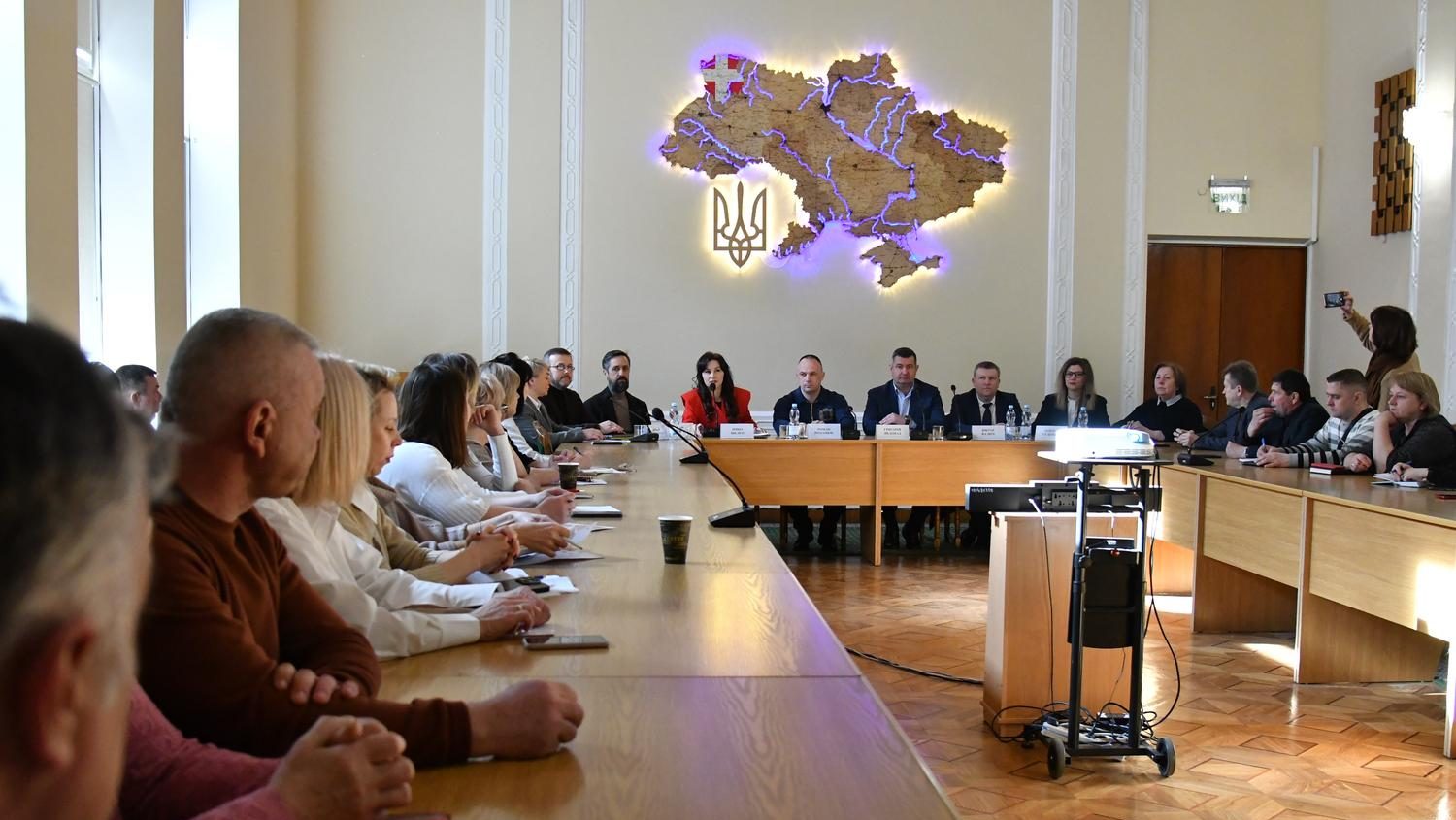 У Луцьку обговорили впровадження Закон України  «Про адміністративну процедуру» на місцевому рівні